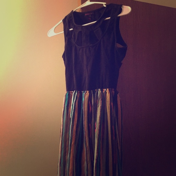 Dress - Picture 1 of 4